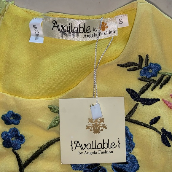 Available gorgeous yellow dress - Picture 16 of 16